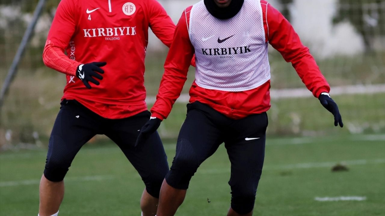 Antalyaspor, Fenerbahçe maçı hazırlıklarına başladı