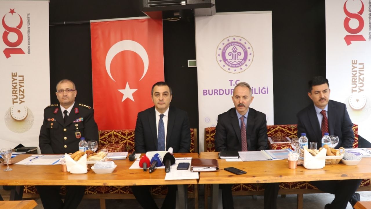 Burdur'da Vali Öksüz başkanlığında güvenlik toplantısı yapıldı