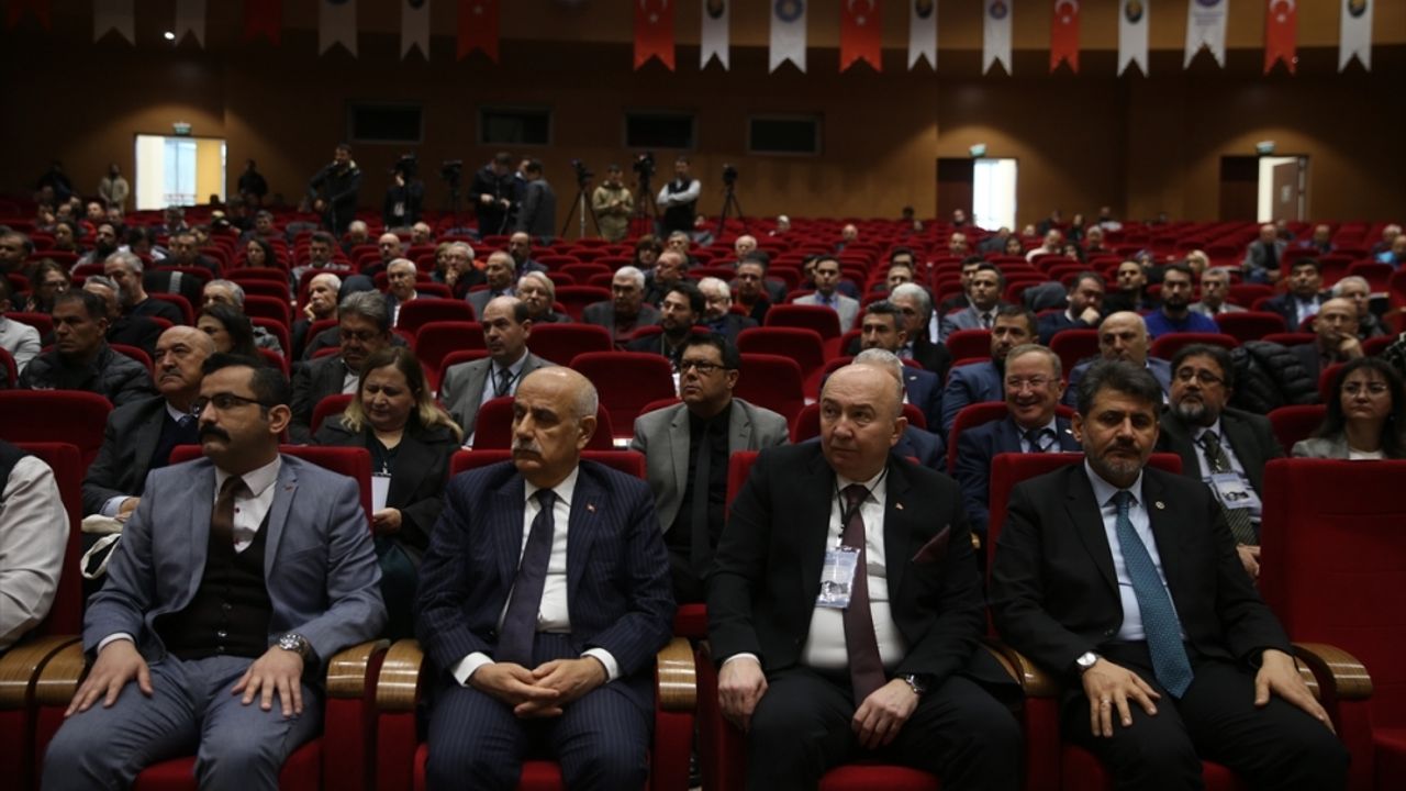 Kahramanmaraş'ta depremin 1'inci yılına ilişkin kongre başladı