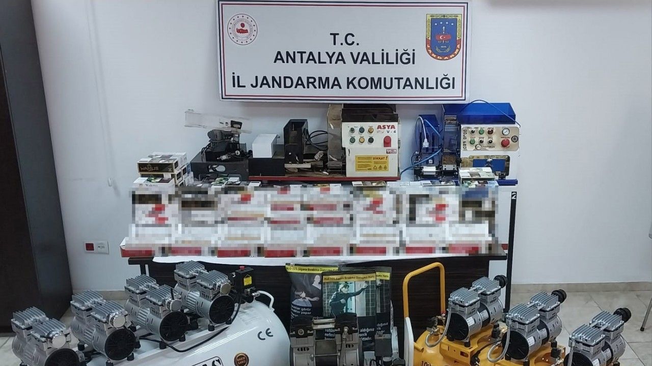 Antalya'da Kaçak Sigara Üretenlere Operasyon