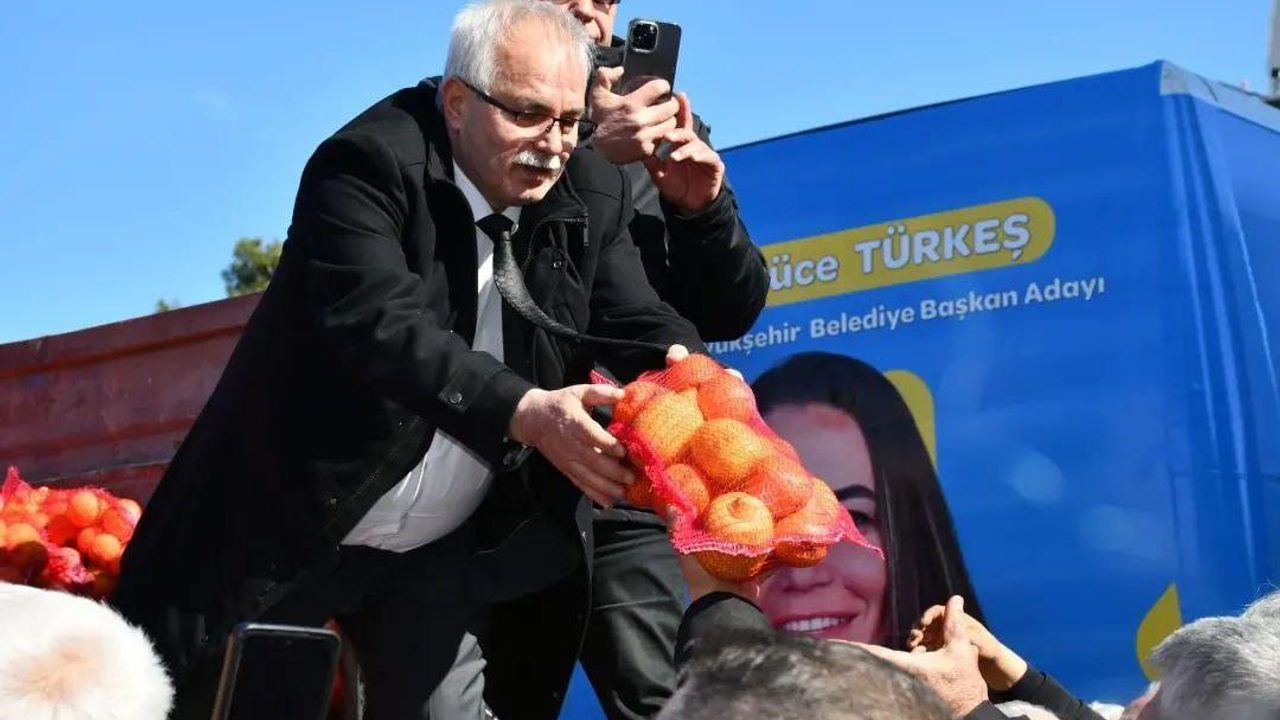 Kozan Belediyesi Adanalılara 20 ton ücretsiz portakal dağıttı