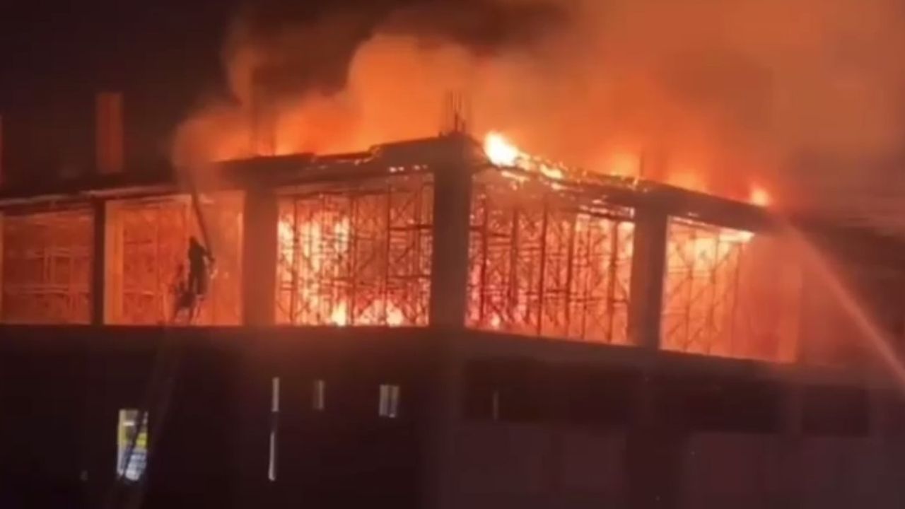 Mersin OSB’de fabrika yangını