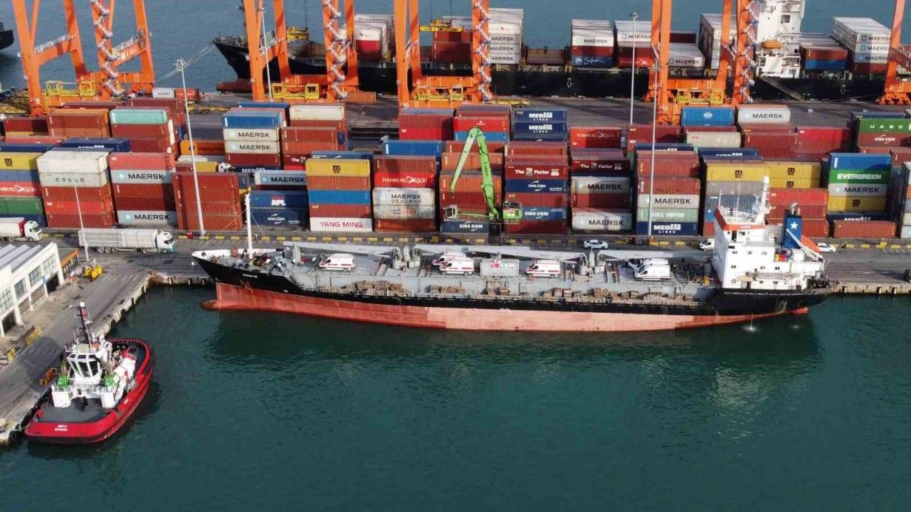 Bağışlarla Donatılan Türk Kızılay Gemiyle Gazze'ye Yardım Gönderiyor