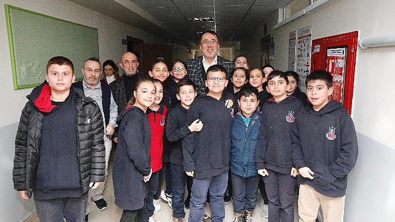 Başkan Savran, kariyer günler'inde öğrencilerle buluştu 