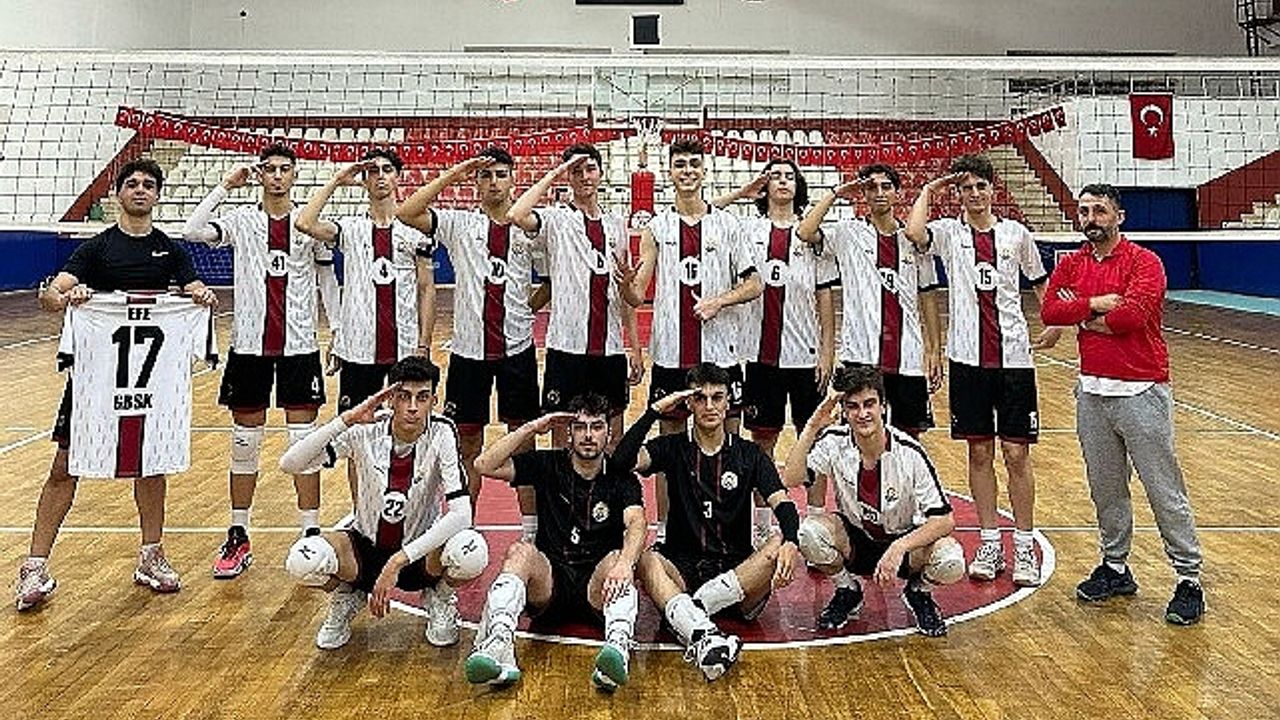 Gölcük belediyespor genç erkek voleybol takımı kocaeli şampiyonu 