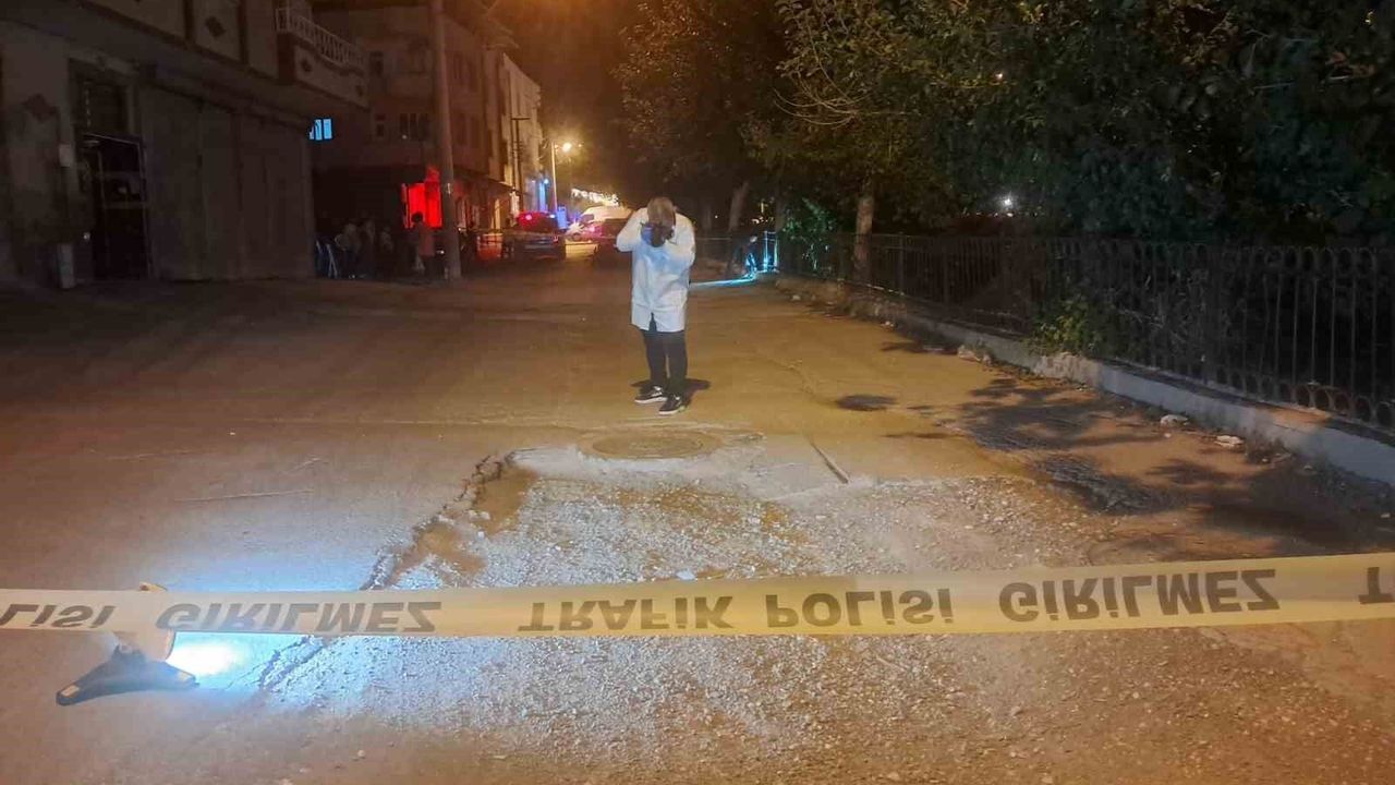 Kilis’te Rögar Kapağına Çarpan Motosiklet Sürücüsü Ağır Yaralandı
