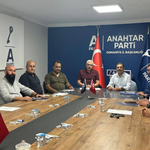 Anahtar Parti Osmaniye teşkilatı toplantıda bir araya geldi