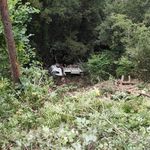 Hatay'da uçuruma devrilen kamyondaki 2 kişi yaralandı