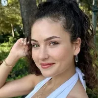 Muhtemel Aşk Dizisinde Zeynep Kim? Melis Minkari Kimdir?