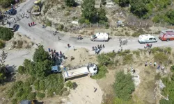 Kahramanmaraş Andırın'da Freni Boşalan Kamyon Cenaze Törenine Daldı: 5 Ölü, 25 Yaralı