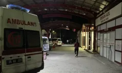 İzmir Konak'ta Kanlı Kavga: Husumetli Taraflar Hastanede de Bıçaklandı