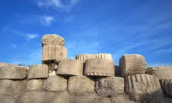 Kastabala Antik Kenti'nde Luvilere Ait Kubaba Tapınağı Kalıntıları Ortaya Çıkarıldı