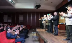 İnegöl Belediyesi Şehir Tiyatrosu, 2024'e "En Büyük Haber" İle Merhaba Dedi