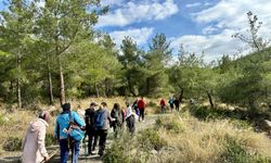 Hatay'da çevre gönüllüleri doğa yürüyüşü yaptı