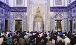 Ankara Kocatepe Camii'nde Vatandaşlar, Ramazan Ayının Son Teravih Namazını Kıldı