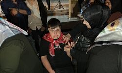 Hatay'da temsili askerlik yapacak engelli gençlerin ellerine kına yakıldı