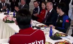 Cumhurbaşkanı Erdoğan'ın milli sporcu ile güldüren diyalogu