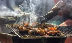 Kebap Ustalarının Gizli Yöntemi: Mangala Tuz Dökmek Ne İşe Yarıyor?