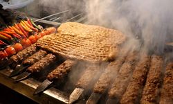 Adana Kebap mı Urfa Kebap mı? Arasındaki Farklar Neler?