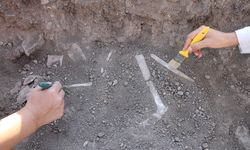 Domuztepe Höyüğü'nde 7 bin 600 yıllık çocuk ve bebek iskeletleri bulundu