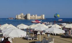 Mersin Kızkalesi'nde gurbetçiler turizmi hareketlendirdi