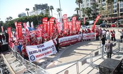 Mersin'de "DİSK Çukurova Bölgesi Büyük İşçi Buluşması" düzenlendi