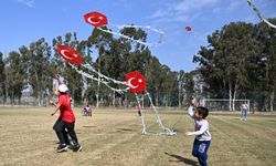 Vali Dr. Erdinç Yılmaz, Çocuklarla "Umutlar Emniyet'le Yeşersin" Uçurtma Şenliğinde Buluştu