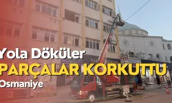 Yola Dökülen Parçalar Korkuttu: Hasarlı Bina İçin Önlem Alınacak Mı?