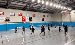 Kahramanmaraş'ta Öğretmenler Günü voleybol turnuvası başladı