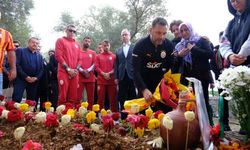 Galatasaray, Yiğit Kurt'un Mezarı Başında: "İnşallah Galibiyet Alırız ve Yiğit’e Hediye Ederiz"