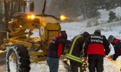 Osmaniye'de kar nedeniyle mahsur kalan sürücüleri itfaiye ve özel idare ekipleri kurtardı