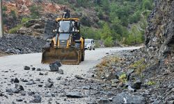 Alanya'nın yüksek kesimlerinde karla mücadele çalışması yapılıyor