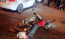 Hatay'da otomobille çarpışan motosikletteki 2 kişi yaralandı
