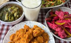 Osmaniye'de Mercimek Köftesi Rüzgarı  Lezzet Tutkunları Buluşuyor