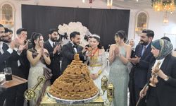Diyarbakır’da Düğün Pastası Yerine 21 Katlı Burma Kadayıf