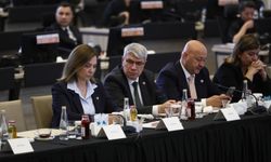 Gülsoy "Deprem Yaraları Sarılıyor, Takip Sürüyor"