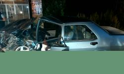 Isparta'da iki otomobil çarpıştı, 4 kişi yaralandı