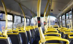 Yumruklar Otobüste Havada Uçuştu!