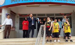 Osmaniyeli Öğrenciler Harçlıklarıyla Engellilere Umut Oldular