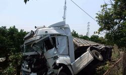 Adana'da 4 aracın karıştığı zincirleme kazada 1 kişi yaralandı