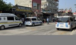 Adana'da oğlu tarafından bıçaklanan kadın hayatını kaybetti