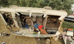 Adana'da takla atan otomobildeki 3 kişi yaralandı