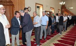 Gülnar'da protokol üyeleri vatandaşlarla bayramlaştı
