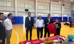 Hasanbeyli’de Öğrencilere Spor Malzemesi Desteği