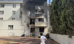 Kahramanmaraş'ta mobilya mağazasında çıkan ve eve sıçrayan yangın söndürüldü