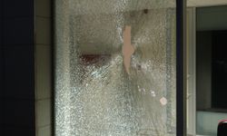 Osmaniye'de belediye binasına taşlı saldırıda bulunuldu