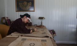 Osmanlının tılsımlı gömlekleri modern sanatla tablolara yansıyor