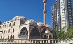 Tarsus'ta hasarlı caminin elektrik kabloları ile ses sistemi çalındı