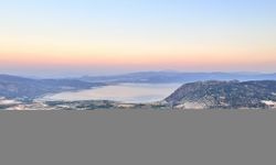 Burdur'da sıcak hava balonları Salda Gölü manzarası eşliğinde havalandı