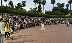 İskenderun'da açık hava sinema etkinliği düzenlendi